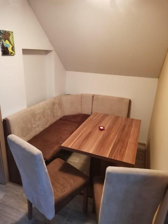 Apartman Damiko Apartment Chřibská Екстериор снимка